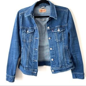 Levi”s Women’s Jean Jacket Size Medium